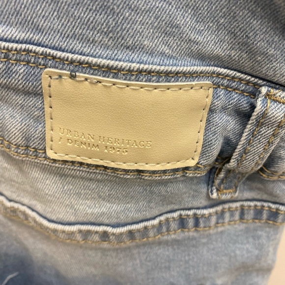 Distressed overalls - Picture 5 of 7